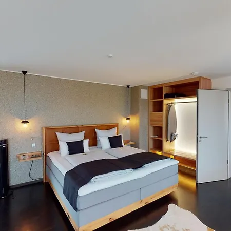 Wildeck & Restaurant Hotel 4*