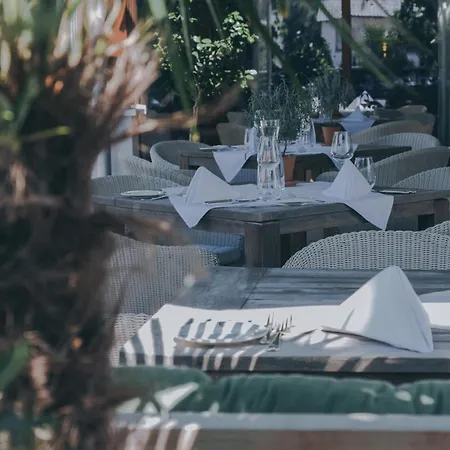 Wildeck & Restaurant 4*