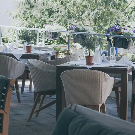 Wildeck & Restaurant Otel Abstatt