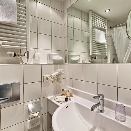Wildeck & Restaurant Hotel 4*